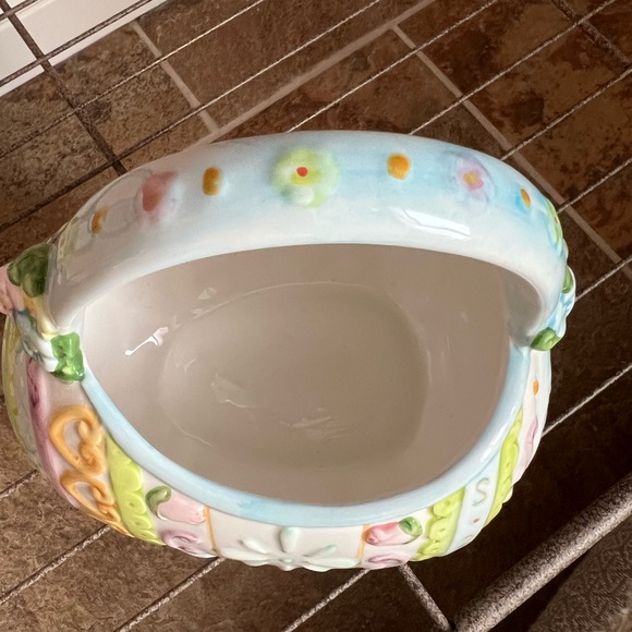 CERAMIC EGG BASKET - COLORFUL - LIKE NEW CONDITION - NO CHIPS - NO CRACKS - Picture 3 of 7
